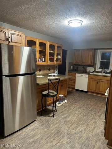 1263 Royalwood Road, Broadview Heights, OH 44147