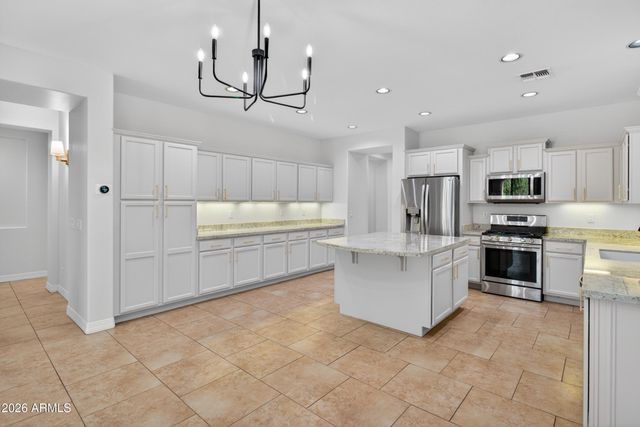 130 W HACKBERRY Drive, Chandler, AZ 85248