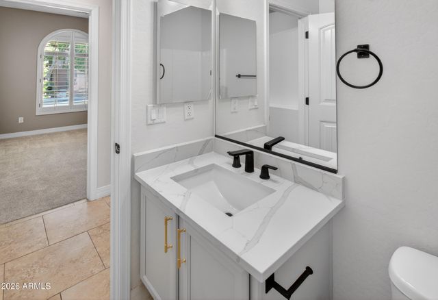 130 W HACKBERRY Drive, Chandler, AZ 85248