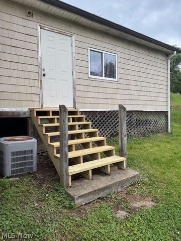 285 Bethany Pike, Wellsburg, WV 26070