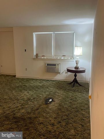 5720 WISSAHICKON AVE #B-18, Philadelphia, PA 19144