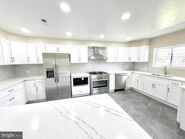 1011 STANFORD DR, Wynnewood, PA 19096