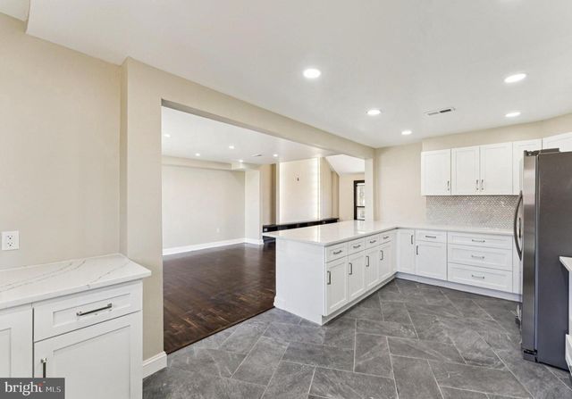 1011 STANFORD DR, Wynnewood, PA 19096