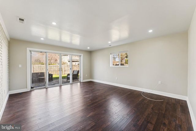 1011 STANFORD DR, Wynnewood, PA 19096