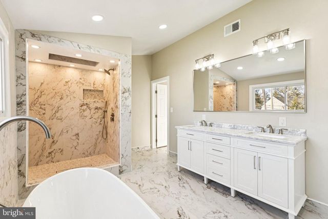 1011 STANFORD DR, Wynnewood, PA 19096