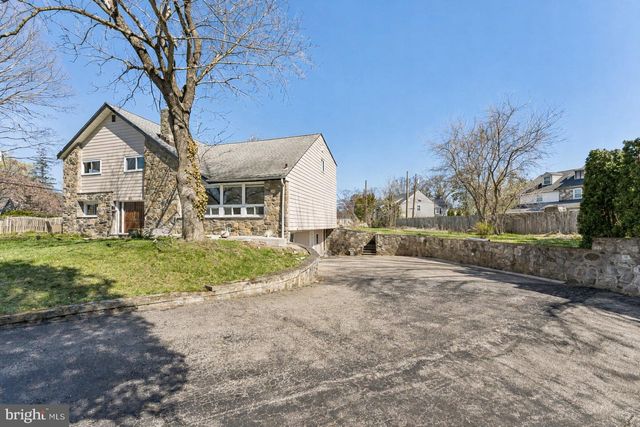 1011 STANFORD DR, Wynnewood, PA 19096