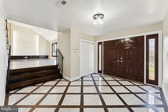 1011 STANFORD DR, Wynnewood, PA 19096