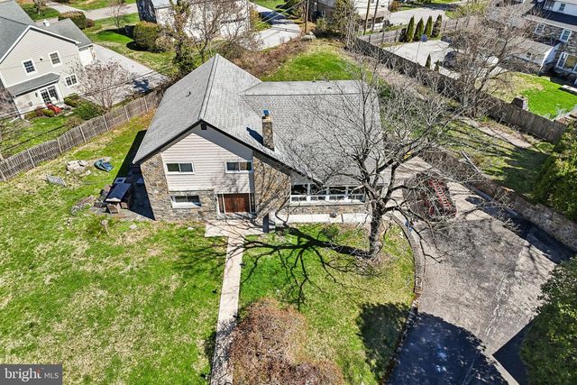 1011 STANFORD DR, Wynnewood, PA 19096