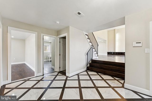 1011 STANFORD DR, Wynnewood, PA 19096