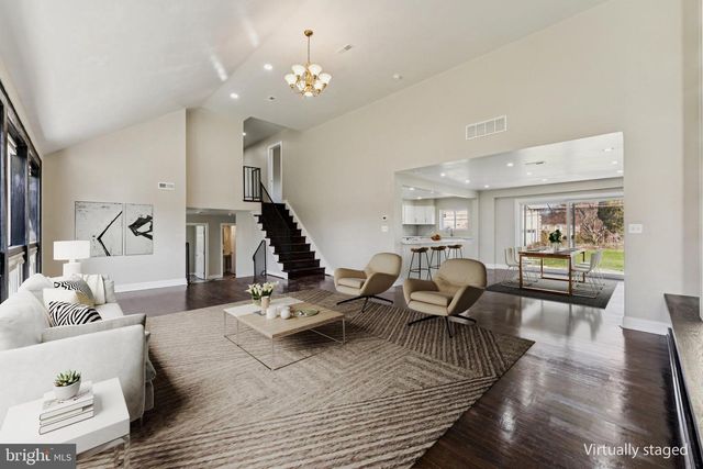 1011 STANFORD DR, Wynnewood, PA 19096