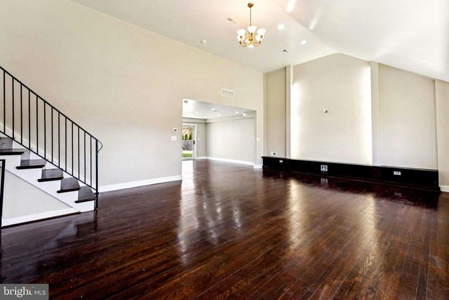 1011 STANFORD DR, Wynnewood, PA 19096