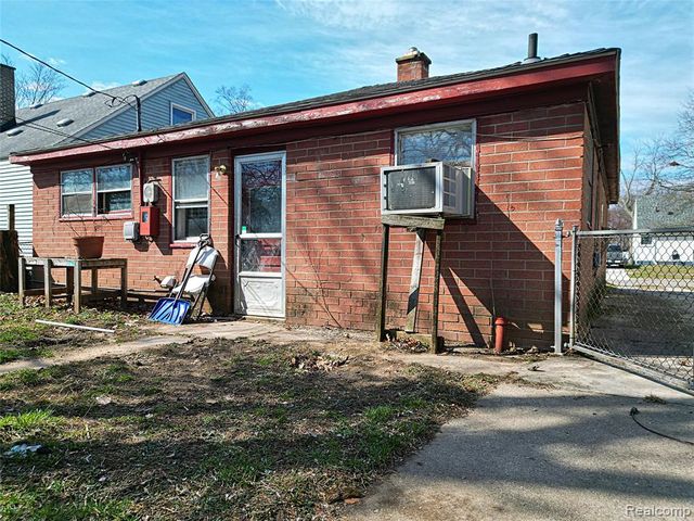 19972 Indian, Redford, MI 48240