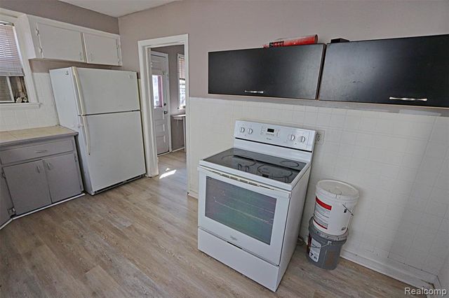 19972 Indian, Redford, MI 48240