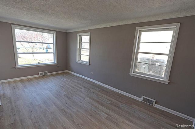 19972 Indian, Redford, MI 48240