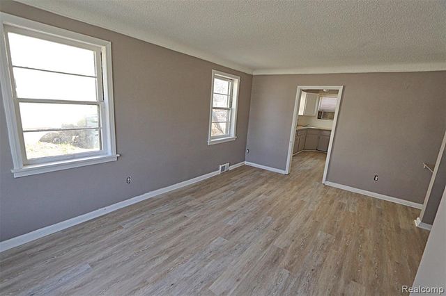 19972 Indian, Redford, MI 48240