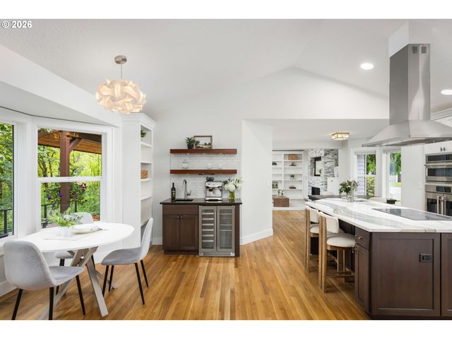 5541 YORKSHIRE Pl, Lake Oswego, OR 97035