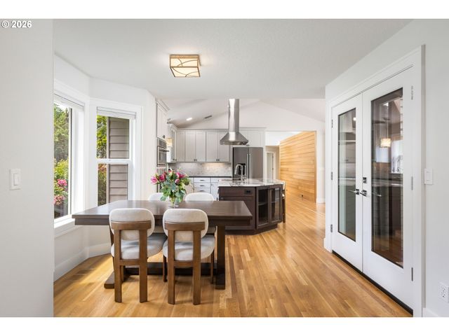 5541 YORKSHIRE Pl, Lake Oswego, OR 97035