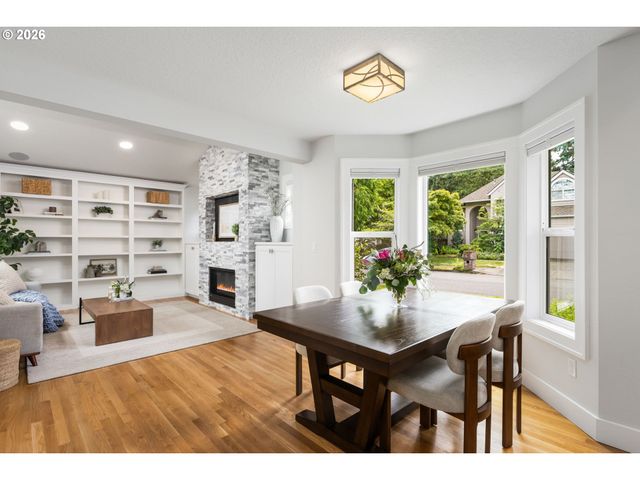 5541 YORKSHIRE Pl, Lake Oswego, OR 97035