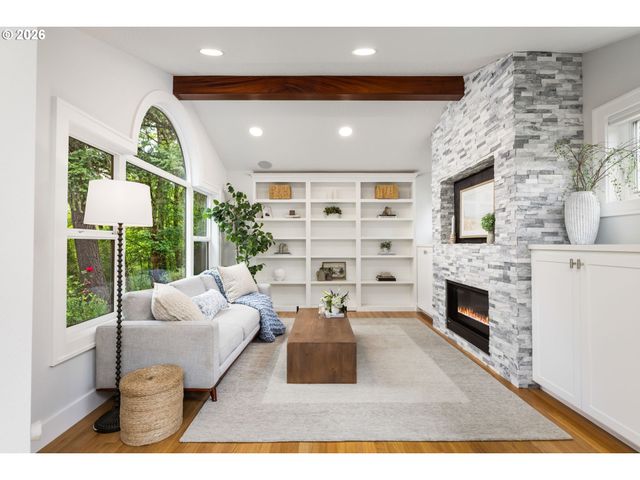 5541 YORKSHIRE Pl, Lake Oswego, OR 97035
