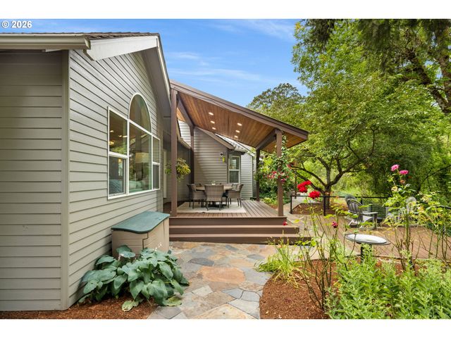 5541 YORKSHIRE Pl, Lake Oswego, OR 97035
