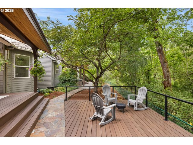5541 YORKSHIRE Pl, Lake Oswego, OR 97035