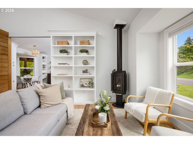 5541 YORKSHIRE Pl, Lake Oswego, OR 97035