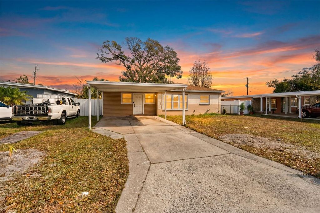 6403 N CLARK, Tampa, FL 33614