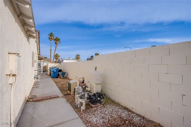 5399 Surrey Street, Las Vegas, NV 89119