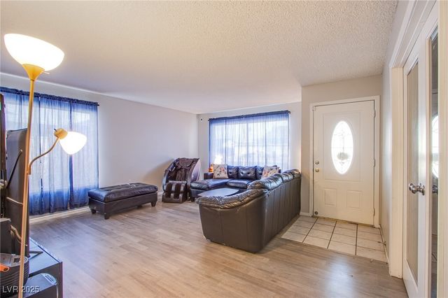 5399 Surrey Street, Las Vegas, NV 89119