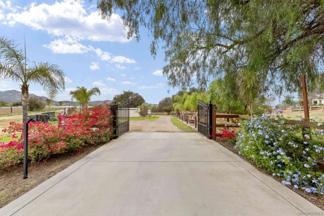 15336 Mesa Estates Ct, Ramona, CA 92065