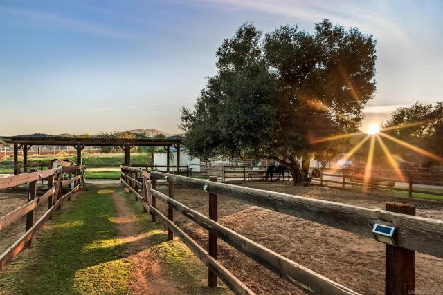 15336 Mesa Estates Ct, Ramona, CA 92065