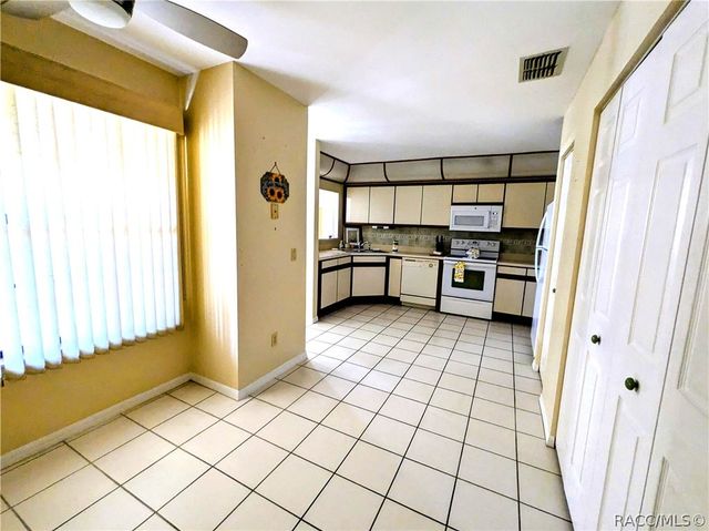 9776 E Pebble Creek Court, Inverness, FL 34450