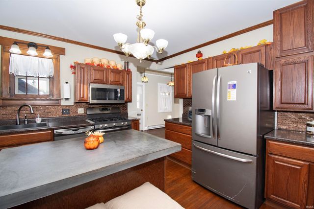 813 E Mitchell Street, Kendallville, IN 46755