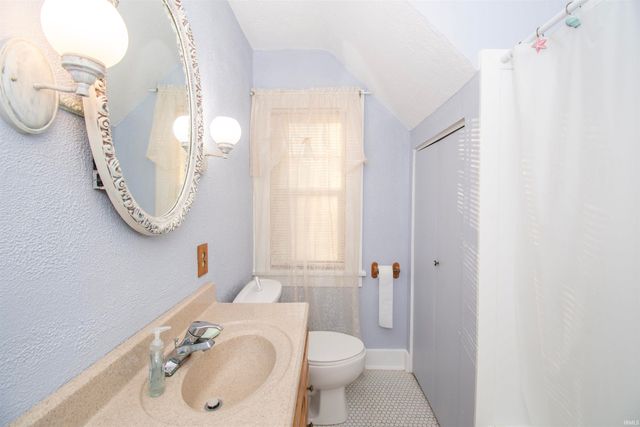 813 E Mitchell Street, Kendallville, IN 46755