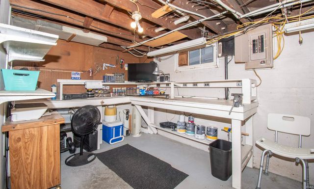 813 E Mitchell Street, Kendallville, IN 46755