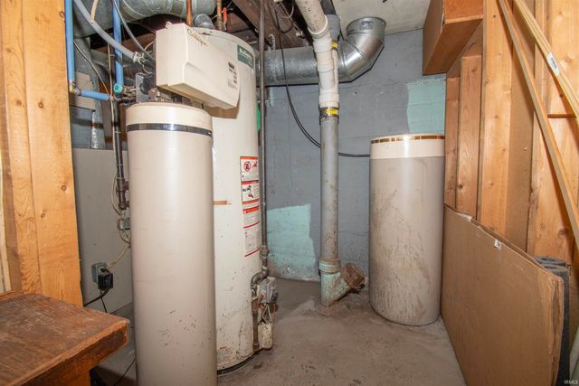 813 E Mitchell Street, Kendallville, IN 46755