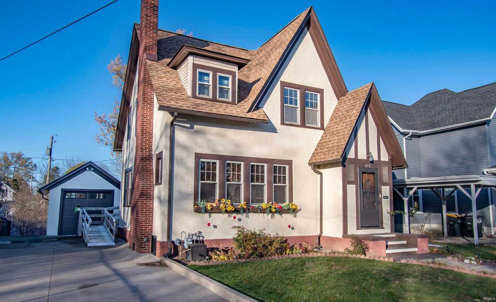 813 E Mitchell Street, Kendallville, IN 46755