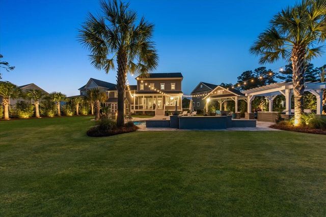 1483 Edgemoor Avenue, Mount Pleasant, SC 29466