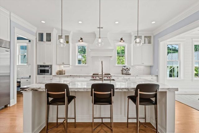 1483 Edgemoor Avenue, Mount Pleasant, SC 29466