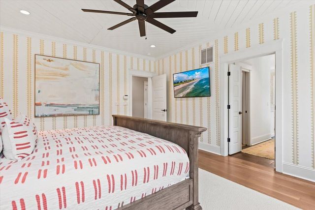 1483 Edgemoor Avenue, Mount Pleasant, SC 29466