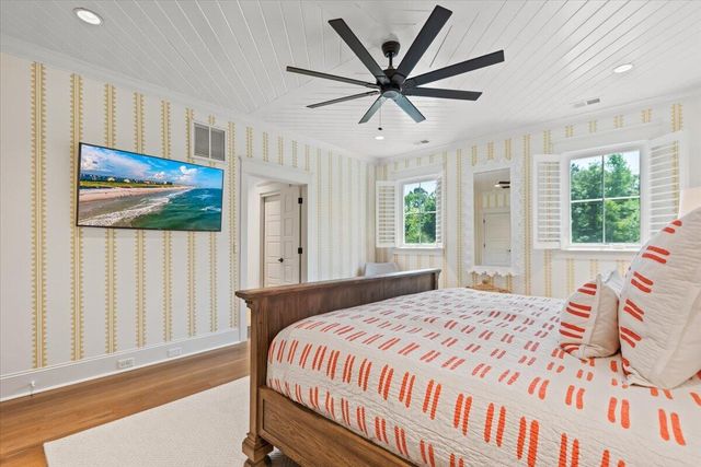 1483 Edgemoor Avenue, Mount Pleasant, SC 29466