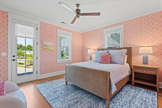 1483 Edgemoor Avenue, Mount Pleasant, SC 29466