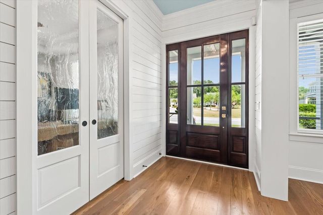 1483 Edgemoor Avenue, Mount Pleasant, SC 29466