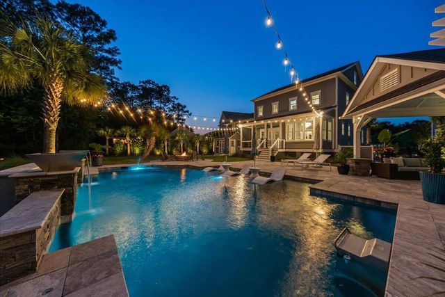 1483 Edgemoor Avenue, Mount Pleasant, SC 29466