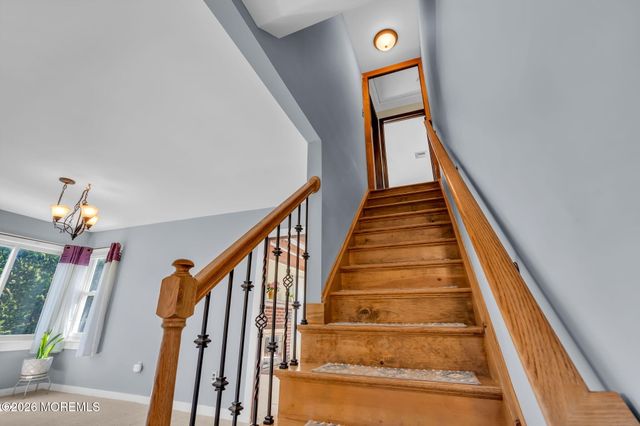 44 Asbury Road, Farmingdale, NJ 07727