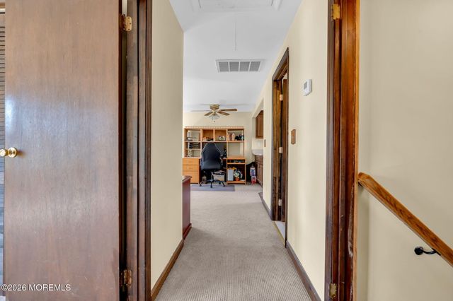 44 Asbury Road, Farmingdale, NJ 07727