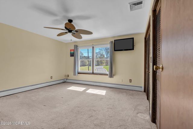 44 Asbury Road, Farmingdale, NJ 07727