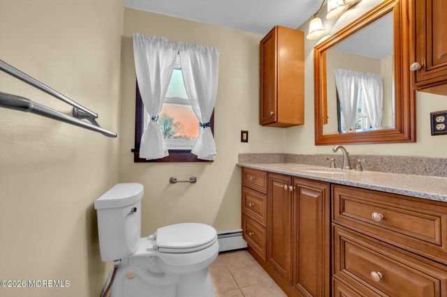 44 Asbury Road, Farmingdale, NJ 07727