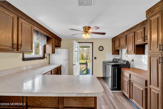 44 Asbury Road, Farmingdale, NJ 07727