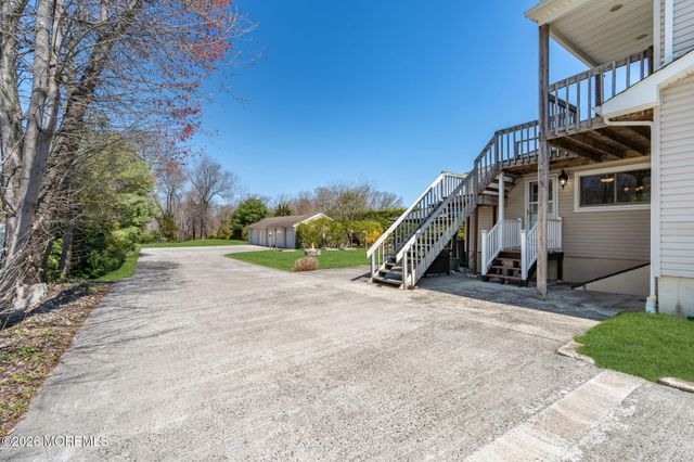 44 Asbury Road, Farmingdale, NJ 07727